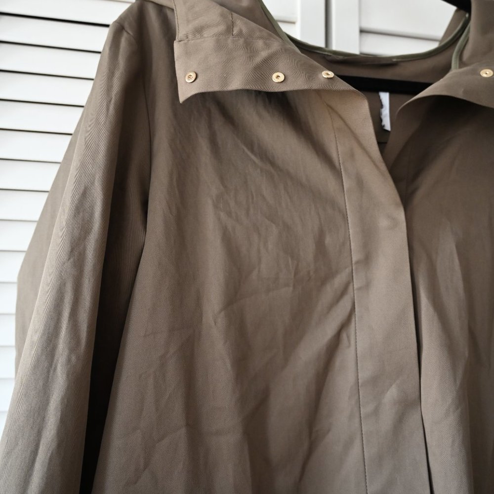 Cuyana Pleat Back Anorak in Brown | Medium - Picture 5 of 16